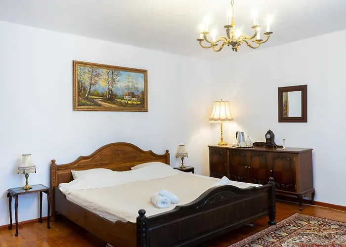 Beehive Hotel And Coworking