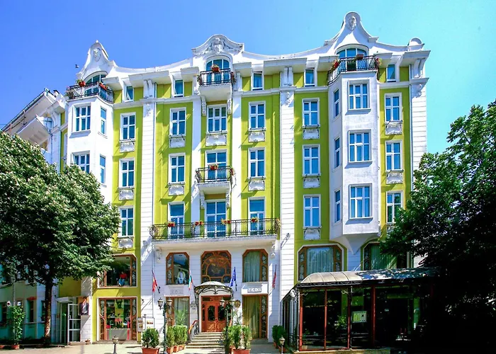 Grand Hotel London